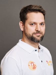 Thomas-Hofer-e1677660554630-224x300